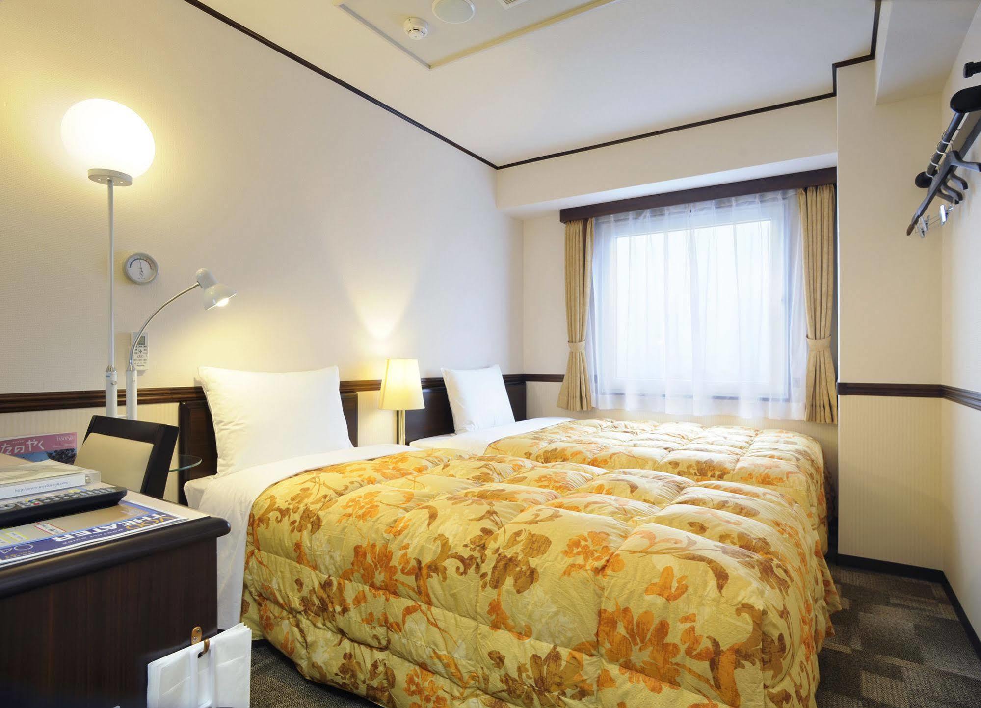 Toyoko Inn Shin-Yamaguchi-Eki Shinkansen-Guchi Exteriör bild